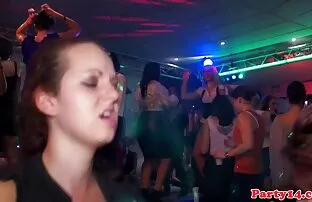 هیچ چیز آسان تر وجود دارد ، شما فقط نیاز به آن را در خرچنگ ، حفاری از برخی از حلقههای صورتی برای مرطوب و باز ، و سپس قرار دادن سکی کامل شمشیر دور و عمیق!