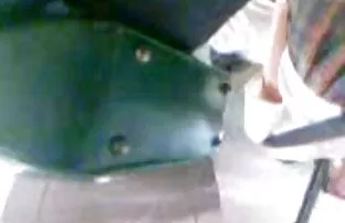 دو سکس کامل گلشیفته فراهانی را cocks پر شده با تقدیر توسط یک سگ ماده در جوراب ساق بلند
