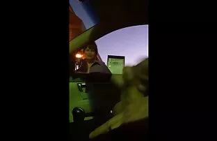 یک دختر زیبا به دست یک منحرف که هرگز اجازه رفتن از چنین دختران سگس کامل جوان افتاد