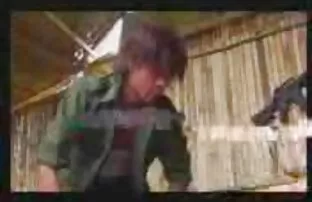 دختر برهنه فیلمسکسی کامل و شجاعانه بر روی نیمکت قرار می گیرد ، مرد شروع به آرامی بدن دختر را با دستان خود احساس می کند
